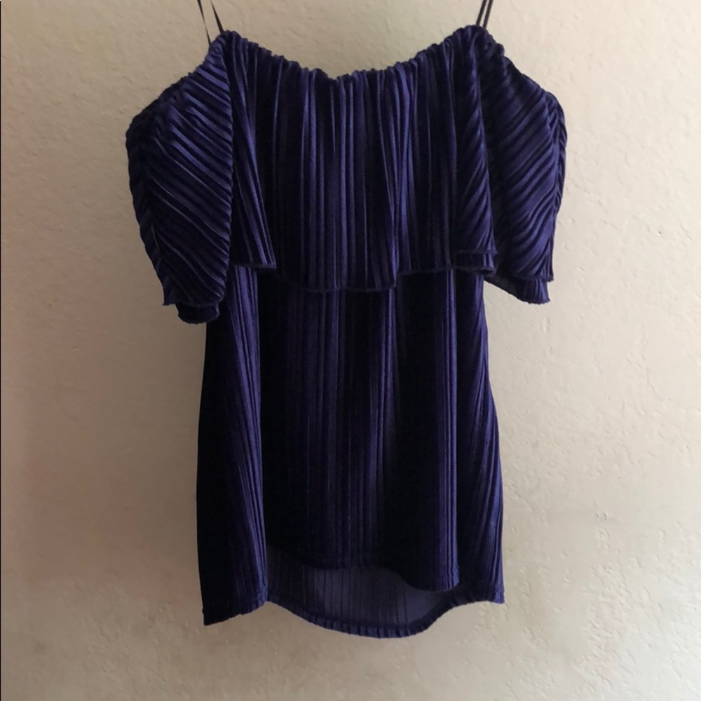 Off the shoulder velvet sanctuary top